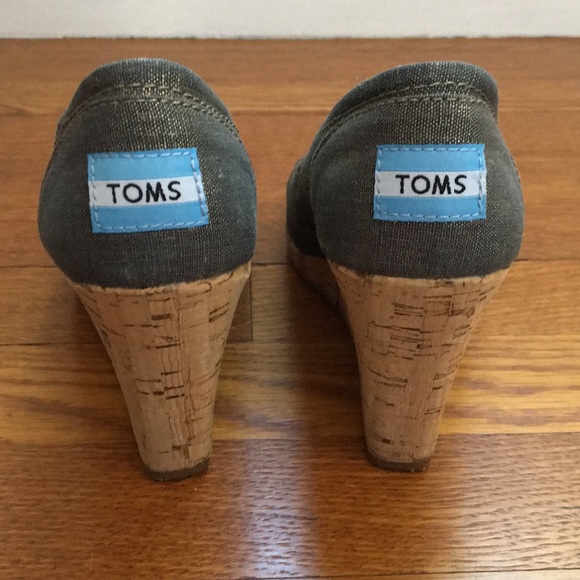 Toms Metallic Wedges - Picture 4 of 6